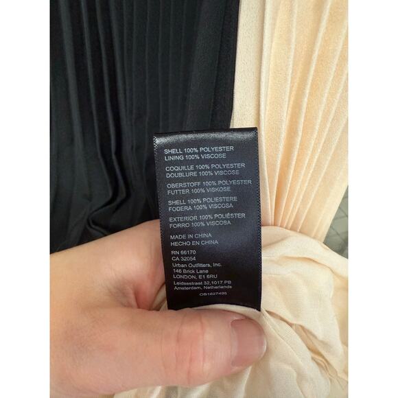 Anthropologie Maeve Pleated Colorblock Red Black White Sleeveless Dress Sz 2 GS - Picture 7 of 7